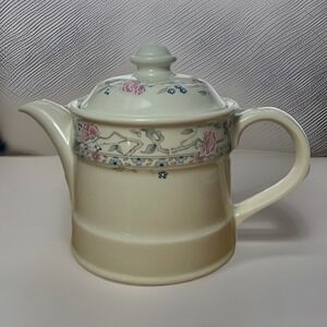 Steelite international england Tea Pot With Lid And floral Details 5.5"